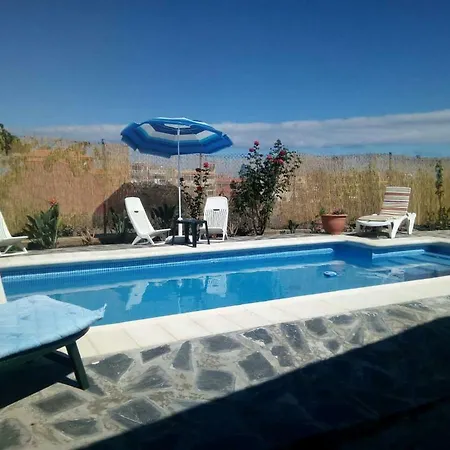 La Casa Azul Con Piscina Feriehus *